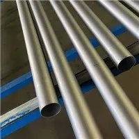 Îndoirea țevilor de titan